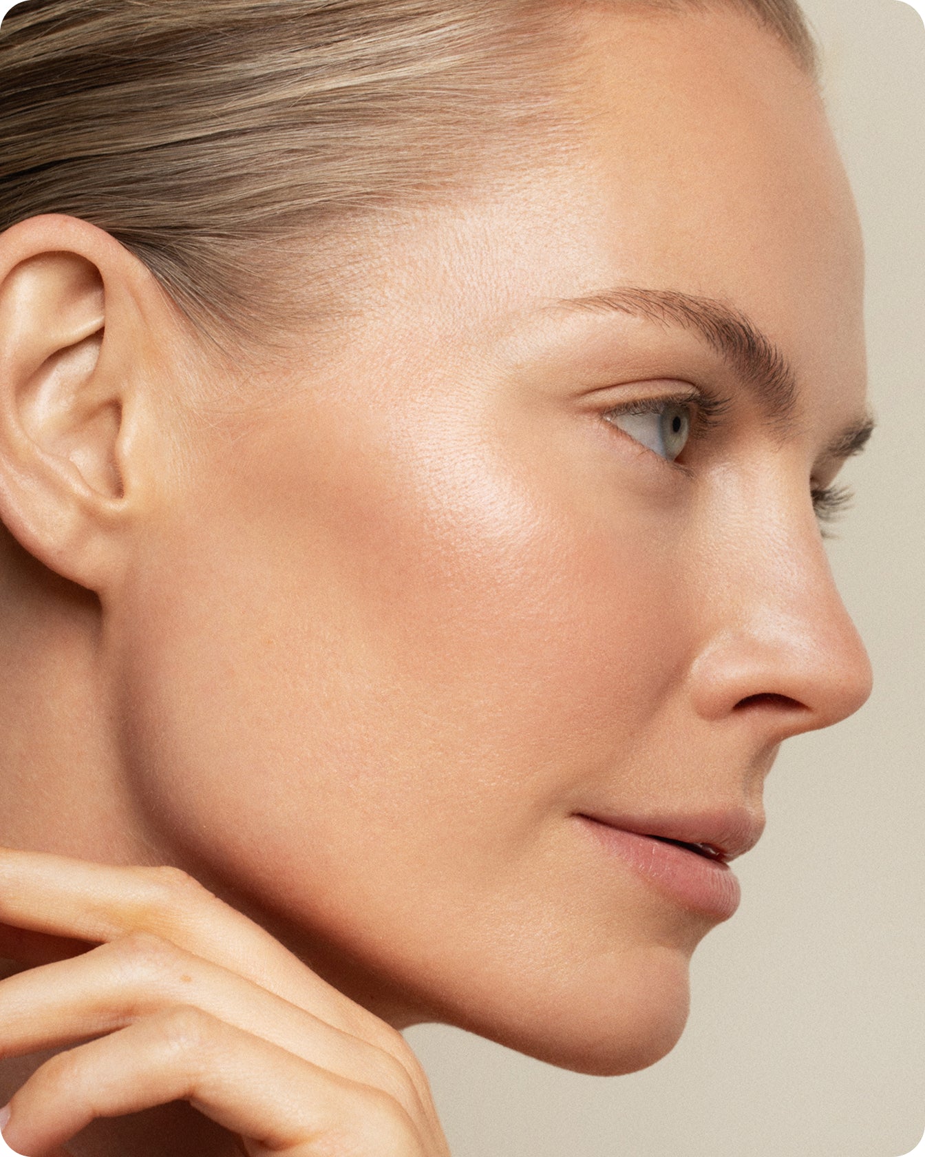 A Renewal Retinome Facial Serum
