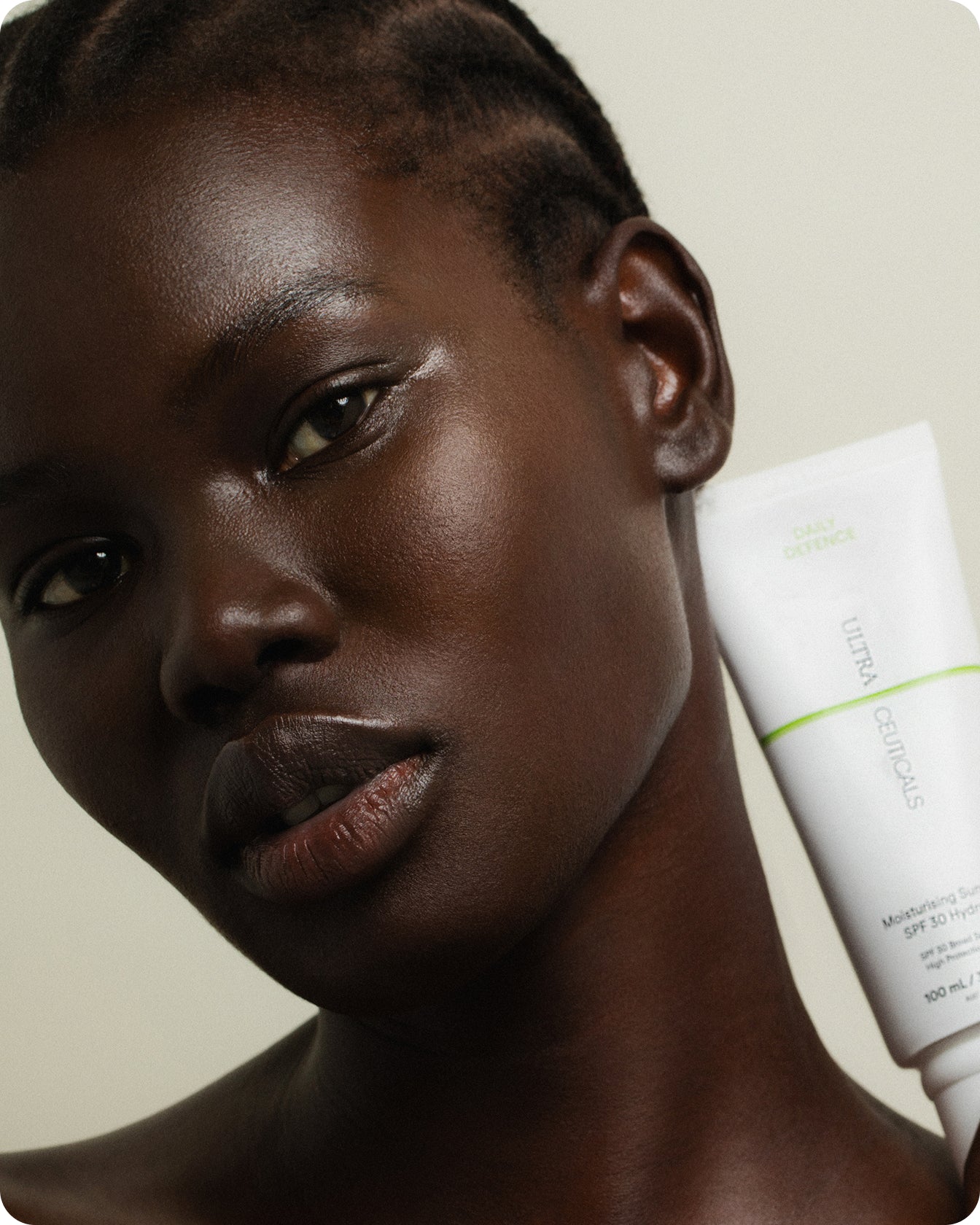 Daily Defence Moisturising Sunscreen SPF 30 Sheer Tint